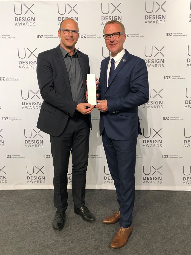 Preis für wegweisende Vernetzung von Hörimplantat und Hörgerät: Cochlear® und ReSound® auf der IFA mit UX Design Award 2019 geehrt
