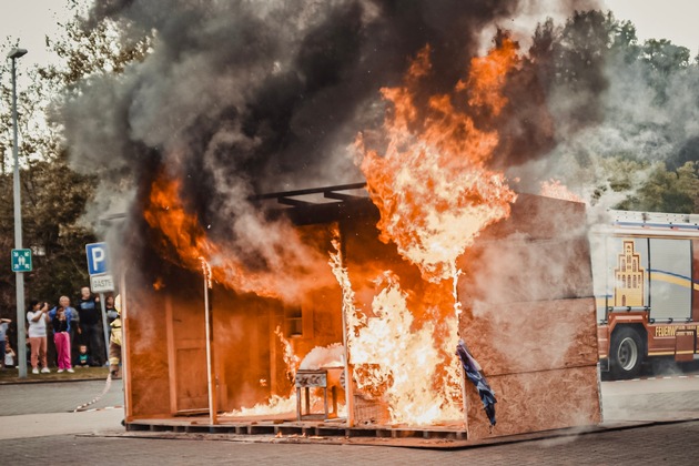 FW-OLL: Die Krandelstraße feiert - Ein gelungener Tag der offenen Tür bei der Feuerwehr Wildeshausen und Auszeit Sport &amp; Wellness