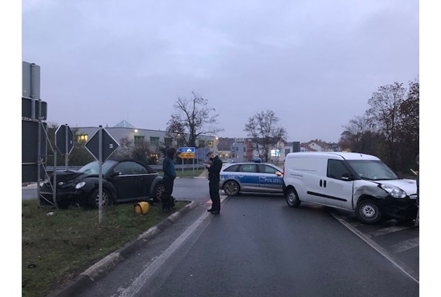 POL-PDWO: Worms - Autofahrer Bei Frontalzusammenstoß Verletzt ...