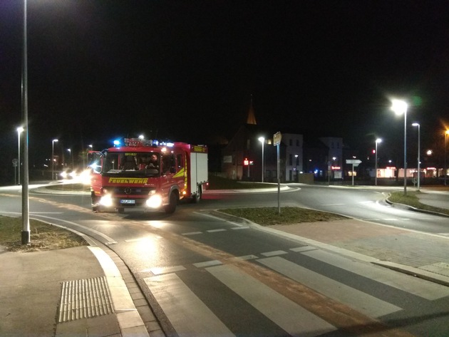 FW-KLE: Langer Einsatz bei Minustemperaturen: Linienbus verursacht sieben Kilometer lange Dieselspur