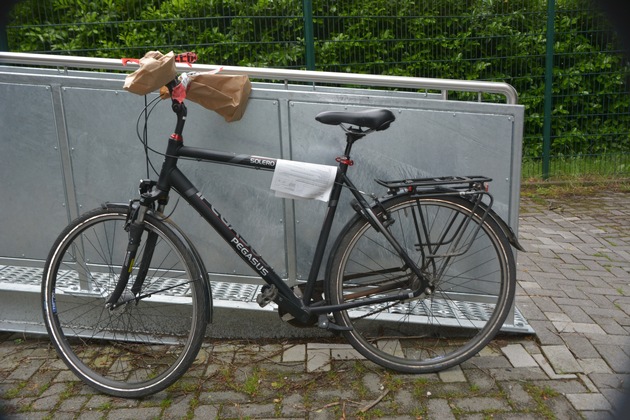 POL-COE: Dülmen, Bahnhof / Fahrraddiebe erwischt - Fahrradbesitzer gesucht