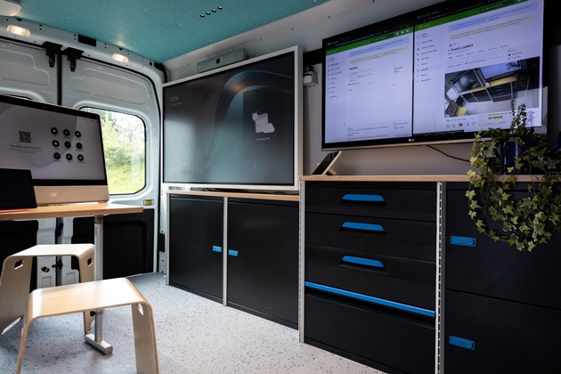Cisco und Ford statten in der Schweiz einen vollelektrischen Ford E-Transit mit modernster Hybrid-Work-Technik aus