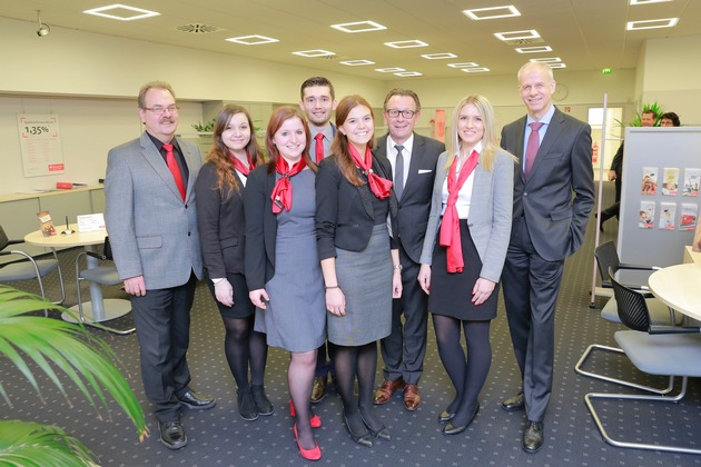 Santander Nachwuchs leitet Bank-Filiale in Oberhausen