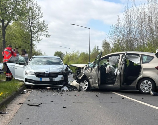 POL-STD: Sechs Verletzte bei Verkehrsunfall in Buxtehude