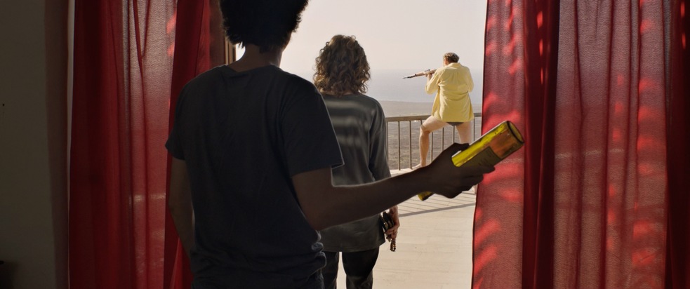 Preisgekr&ouml;nter Deb&uuml;tfilm "Sonnenpl&auml;tze" mit Juliane K&ouml;hler / Ab 27. April in der ARD Mediathek und am 3. Mai im Ersten