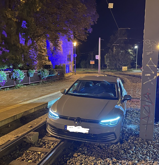 LPI-EF: Betrunken Gleisbett mit Straße verwechselt