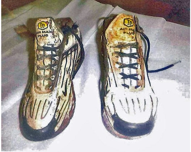 POL-KS: Unbekannter Toter auf Hochsitz gefunden: Polizei bittet um Hinweise auf Identität