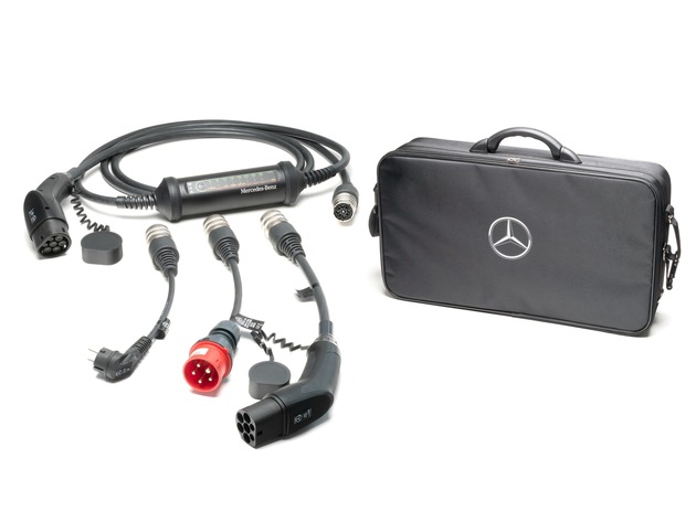 Press release: The JUICE BOOSTER 2 now available in an exclusive Mercedes-Benz look