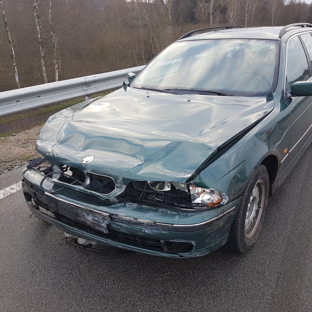 POL-PDKL: A6/Landstuhl, In die Schutzplanken gekracht