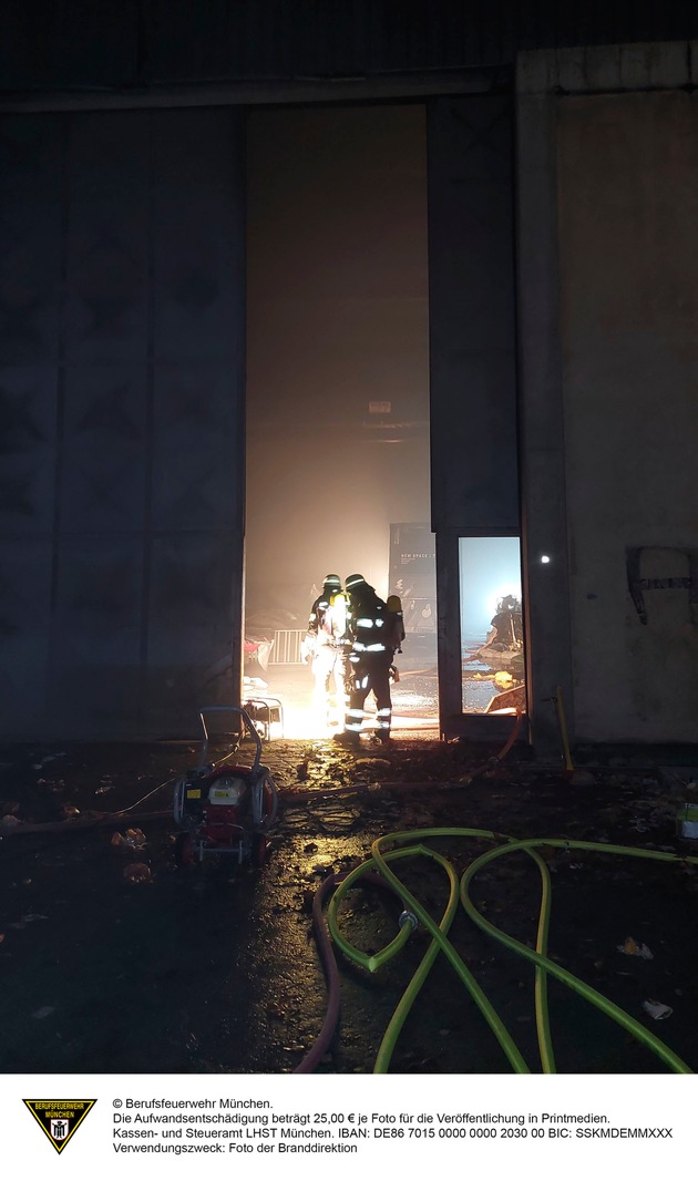 FW-M: Brand in stillgelegtem Werksgelände (Obersendling)