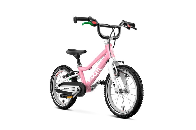 Stiftung Warentest-Sieger: woom GO als bestes Kinderfahrrad ausgezeichnet und startet in "powder pink" ins n&auml;chste Abenteuer