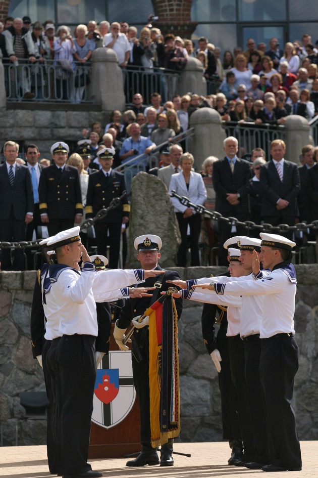 Marine - Pressemitteilung / Pressetermin: Letztes Gelöbnis für Marinesoldaten (mit Bild)