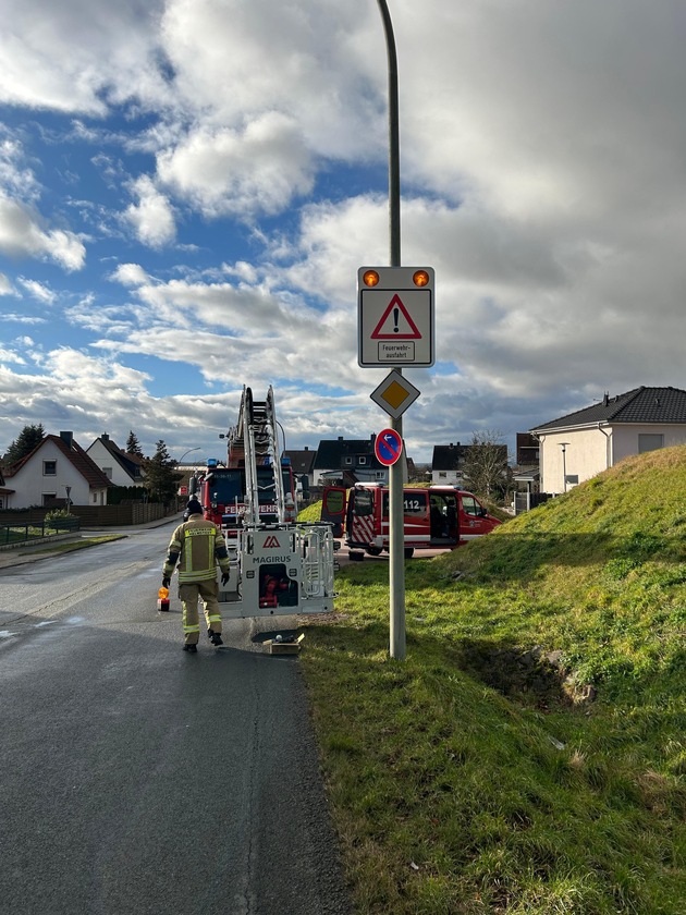 FW Helmstedt: Neue Warnschilder im Bereich der Feuerwehr