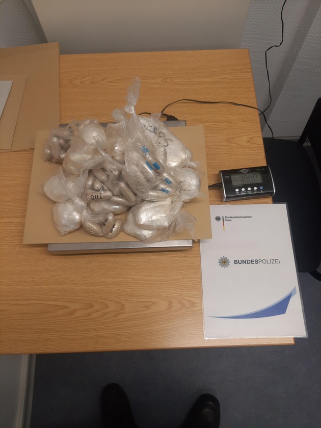 BPOL NRW: 49-Jähriger mit 2,98 Kilogramm Kokain-Heroin-Gemisch im Rahmen der Grenzkontrollen auf der Autobahn 3 festgenommen