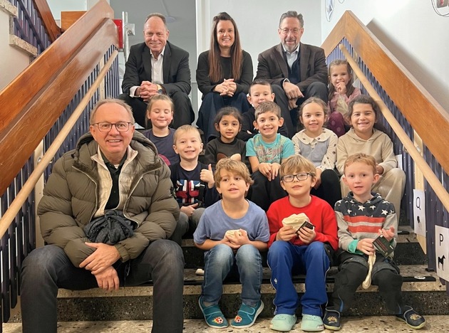 Duravit-Vorstände besuchen Hornberger Kindertagesstätten