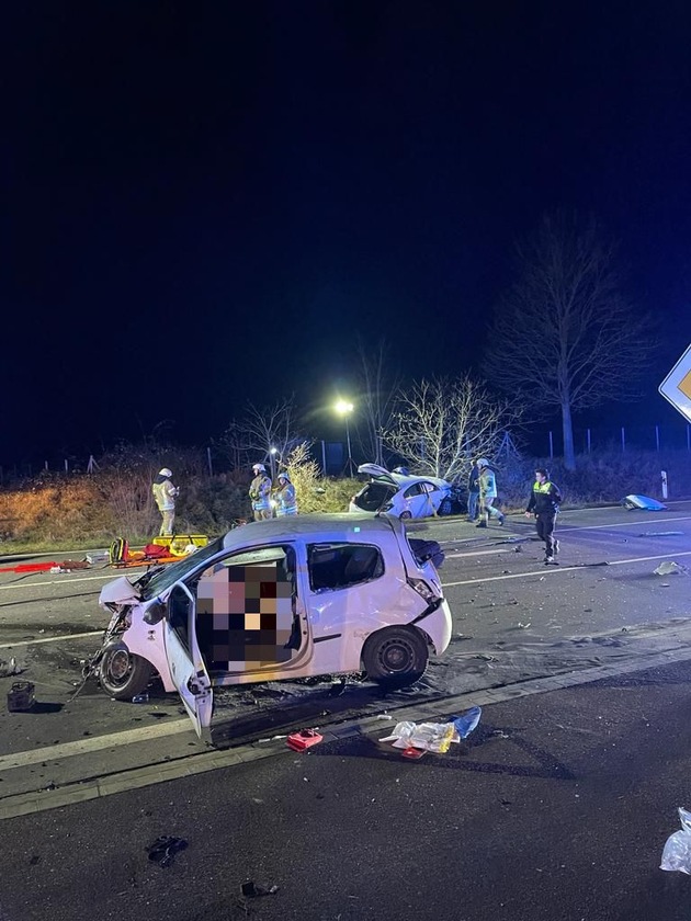 FW Helmstedt: Zwei Verkehrsunfälle, zwei Trageunterstützungen