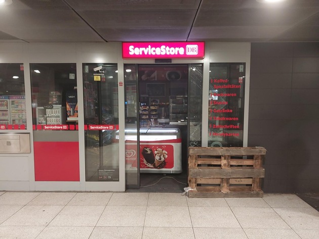 BPOL-HH: Mutmaßlicher Kiosk-Einbrecher in der S-Bahnstation Reeperbahn vorläufig festgenommen-