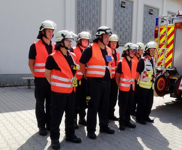 FW-EN: Tag der Feuerwehr und Leistungsnachweis der Freiwilligen Feuerwehren in Ennepetal - 17 Gruppen nahmen erfolgreich teil