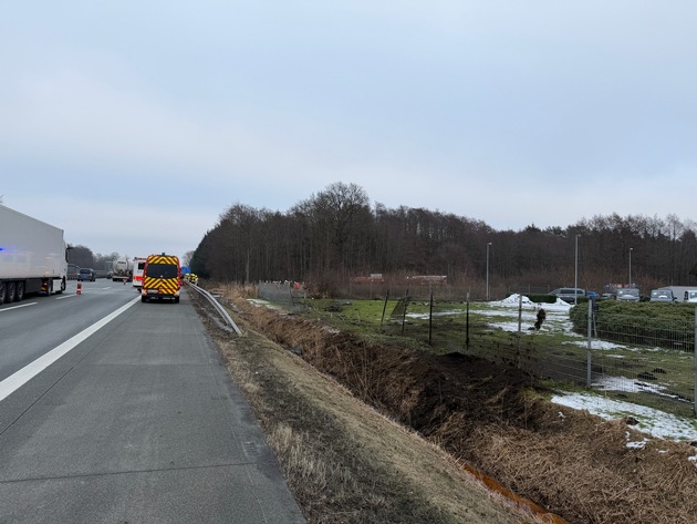 FW-ROW: Schwerer Verkehrsunfall auf der BAB 1 bei Bockel