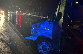 Polizei Rheinisch-Bergischer Kreis: POL-RBK: Bergisch Gladbach - Unfallbeteiligter bei Verkehrsunfall schwer verletzt