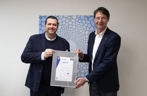 DQS Holding GmbH: VAHLE erh&auml;lt ISO 14001-Zertifizierung f&uuml;r Nachhaltigkeitsengagement / Umweltmanagementsystem durch DQS auditiert / Reduzierung des Energieverbrauchs und der CO2-Emissionen am Standort Kamen