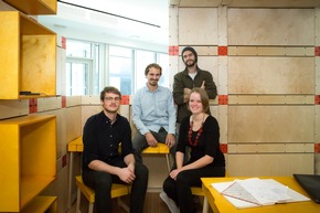 Architekturstudierende und Tischlerlehrlinge entwerfen ihren Arbeitsplatz der Zukunft