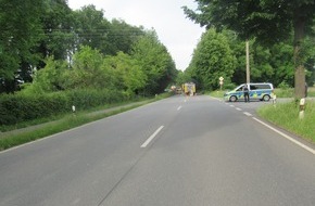 Polizei Mettmann: POL-ME: Verkehrsunfall mit schwer verletzter Radfahrerin - Mettmann - 2206021
