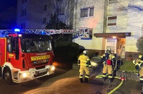 Feuerwehr Herdecke: FW-EN: Zimmerbrand im Westender Weg - Rauchmelder, Anwohner und Feuerwehr verhindern Schadensausbreitung