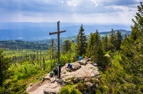 Tourismusverband Ostbayern e.V.: 130 Höhepunkte im Bayerischen Wald / Gipfel- und Naturerlebnisse im grünen Waldgebirge Bayerns