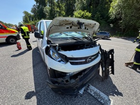 FW VG Westerburg: Verkehrsunfall auf B8 bei Hahn am See fordert vier Verletzte