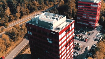 JANE UHLIG PR Kommunikation & Publikationswesen: 95 % der KI-Projekte scheitern – Scheer PAS löst Integrationsproblem