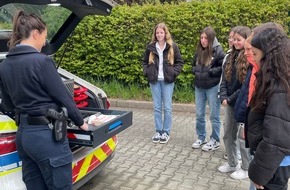 Polizeipräsidium Trier: POL-PPTR: Abwechslungsreicher "Girls' Day" bei der Polizeiinspektion Baumholder