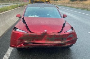 Polizei Bielefeld: POL-BI: Nicht angepasste Geschwindigkeit - Unfall auf der A 33