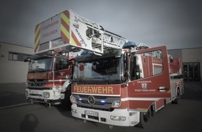 Feuerwehr Dinslaken: FW Dinslaken: Einsatzmeldung "Feuer mit Person Gefahr", Nachbarn reagierten sehr vorbildlich.