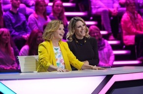 ProSieben: Notenblattwenderin? Beerdigungsclown? Michelle Hunziker fordert am Mittwoch auf ProSieben Chris Tall heraus
