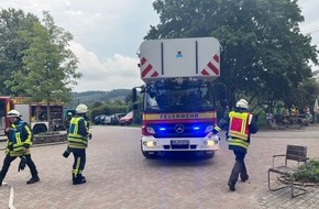 Feuerwehr Hattingen: FW-EN: Ausgelöste Brandmeldeanlage entwickelt sich zum Großeinsatz - Einsatzübung der Hattinger Feuerwehr