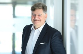VIA optronics AG: VIA optronics AG ernennt Roland Chochoiek zum Chief Marketing Officer