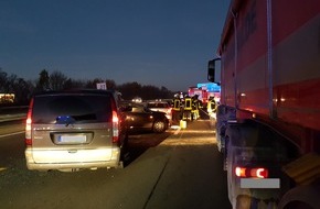 Feuerwehr Recklinghausen: FW-RE: Verkehrsunfall auf der BAB 2 mit zwei verletzten Personen