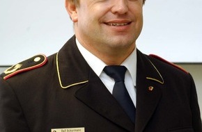 Deutscher Feuerwehrverband e. V. (DFV): DFV: Jugendfeuerwehrarbeit muss nachhaltiger werden Aufwärtstrend bei der Deutschen Jugendfeuerwehr - 06.07.2003