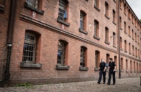 Kabel Eins: Ungefiltert, hautnah, knallhart: Für "Berlin hinter Gittern" öffnen zum ersten Mal alle Hauptstadt-Gefängnisse ihre Hochsicherheitstore - ab 18. November bei Kabel Eins