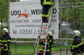 Feuerwehr Plettenberg: FW-PL: Plettenberger Feuerwehr nahm am Kreisleistungsnachweis teil. Ehrungen für besondere Teilnahme der Brandschützer