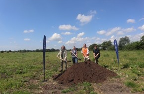 MaxSolar GmbH: MaxSolar startet den Bau einer integrierten Energieinfrastruktur mit Solarpark, Speicher und Umspannwerk in Gro&szlig;enwiehe