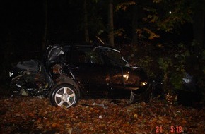 Polizeiinspektion Hildesheim: POL-HI: Alkoholisierter PKW-Fahrer bei Unfall schwer verletzt; Nachtrag zur Meldung vom 21.10.2007, 05.11 Uhr