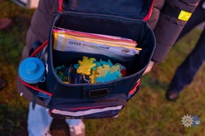 POL-WES: Wesel- Gl&uuml;hw&uuml;rmchenaktion der Verkehrssicherheitsberatung f&uuml;r mehr Sichtbarkeit und Sicherheit