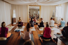Anna Veith und Julia Freidl begeistern beim ersten „Move & Breathe Retreat“ in Obertauern