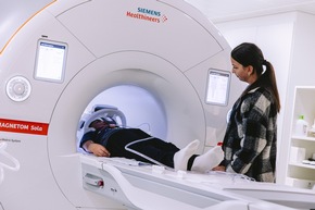 Olgäle-Stiftung hebt kinderradiologische Diagnostik im Klinikum Stuttgart mit KI-MRT auf ein neues Level