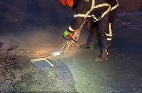 Feuerwehr Plettenberg: FW-PL: Nicht alltägliche Übungsmöglichkeit für die Löschgruppe Ohle bei der Firma Novelis