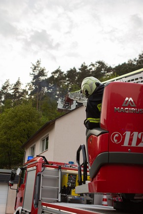 FW-MK: Parallele Einsätze beschäftigten die Feuerwehr Iserlohn am Freitagabend