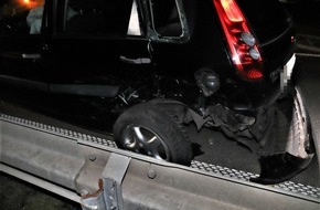 Kreispolizeibehörde Höxter: POL-HX: Unfall auf der B 239