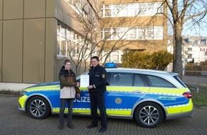 Polizeipräsidium Freiburg: POL-FR: Waldshut-Tiengen: Anerkennung für couragierten Ersthelfer